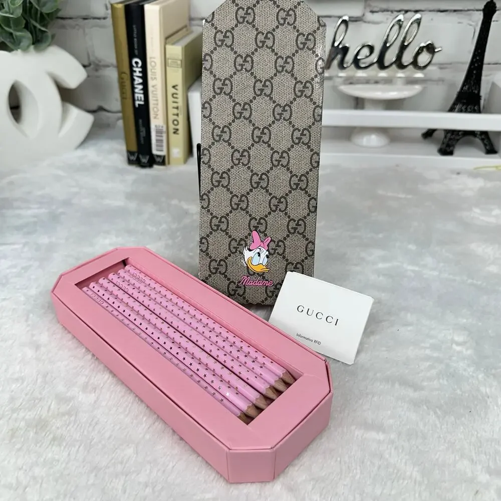 GUCCI X DISNEY Daisy Duck pencil set! RARE! Never used.